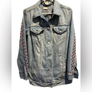 LEVI'S Vintage Trucker Jacket  Studded Denim Womens Medium Light Wash